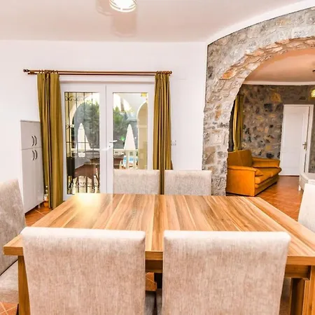 The Ultimate In An Ideal Location, Dalaman 1050 Villa *